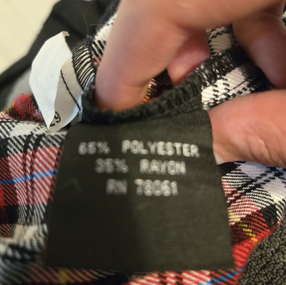 Red plaid tripp skirt size small - Picture 4 of 4